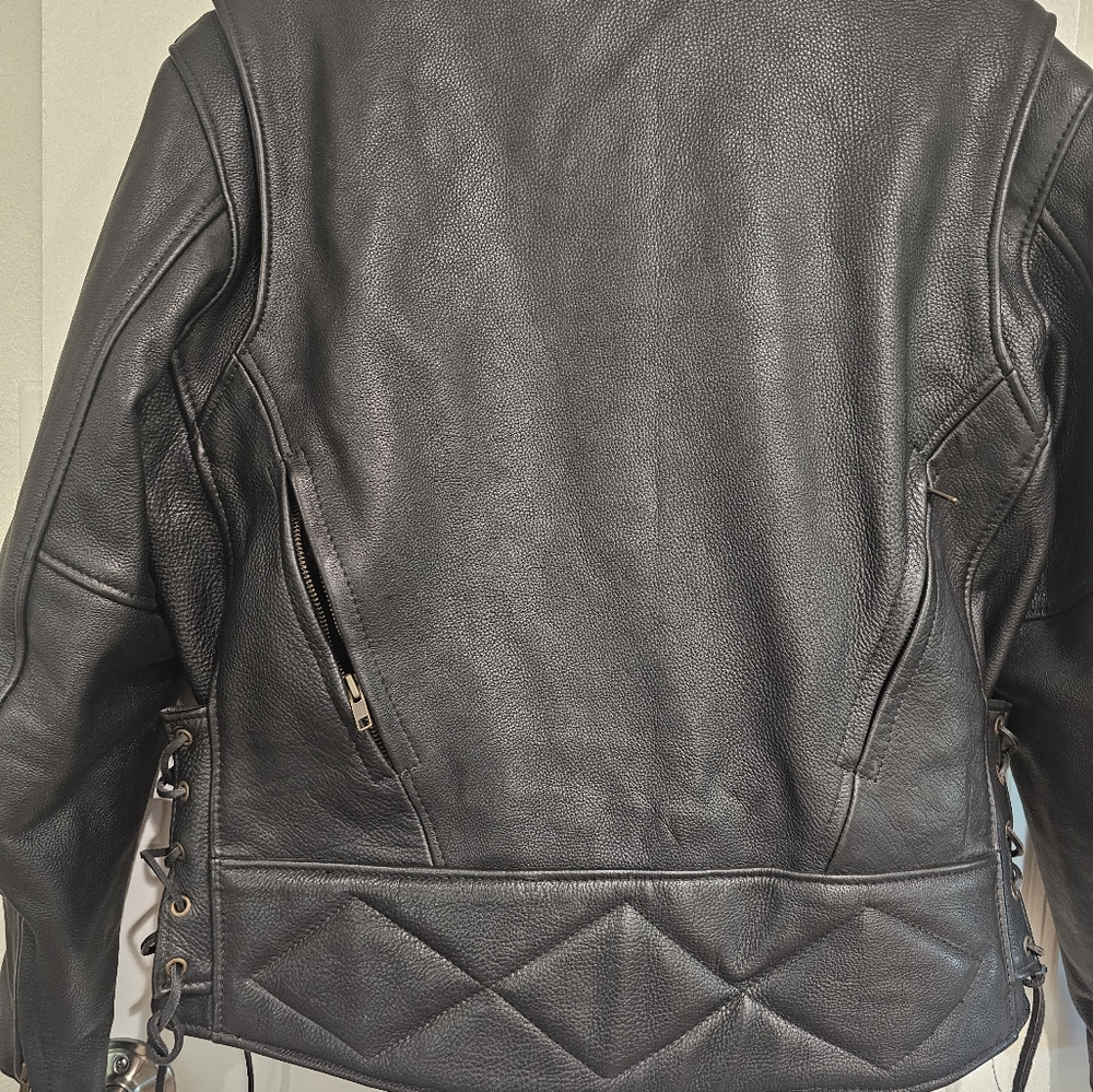 Woman's Riding Jacket - Picture 6 of 10